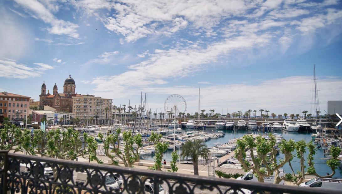 Hotel Du Vieux Port Saint-Raphaël Buitenkant foto