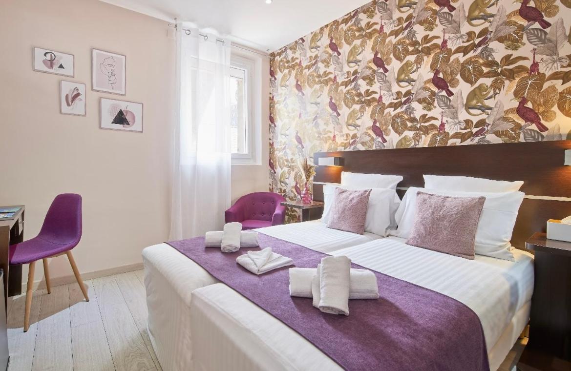 Hotel Du Vieux Port Saint-Raphaël Buitenkant foto