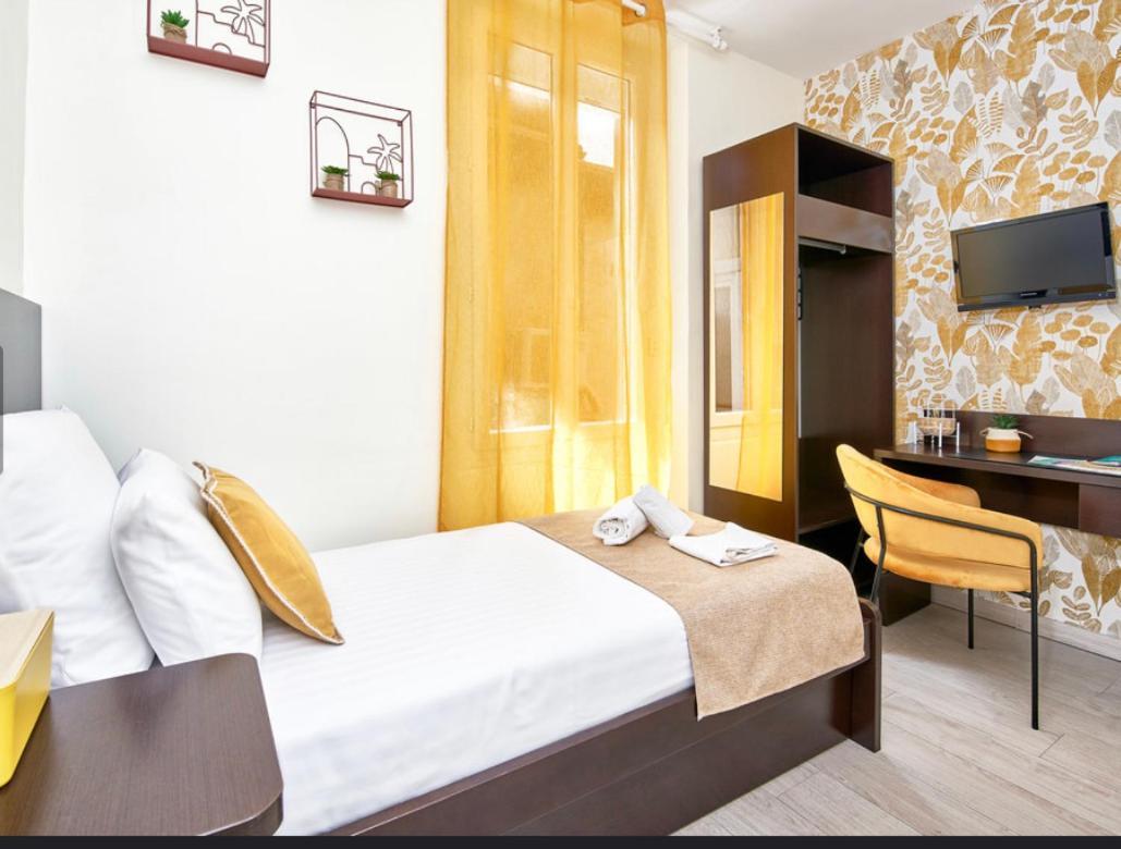 Hotel Du Vieux Port Saint-Raphaël Buitenkant foto